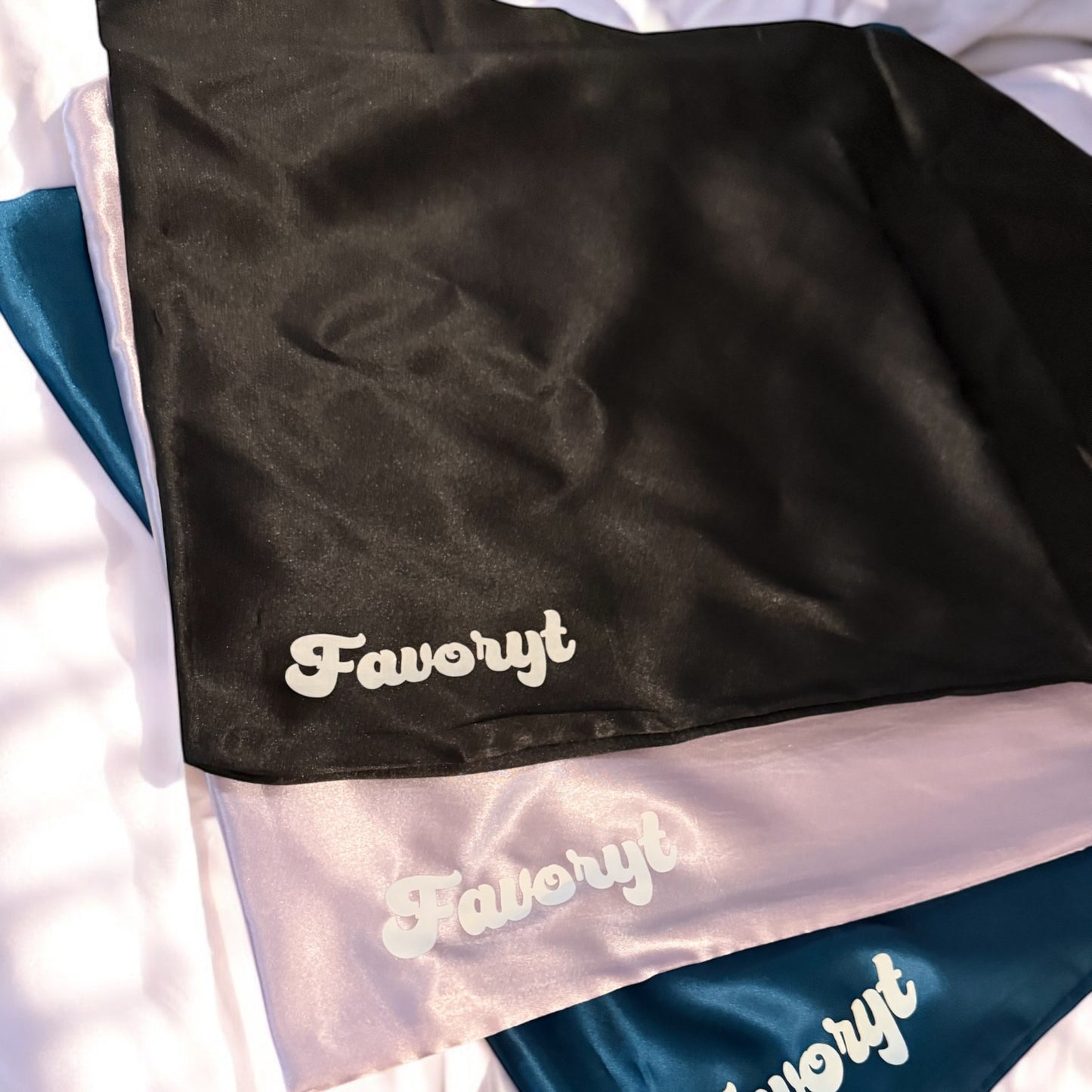 FAVORYT Satin Pillowcase